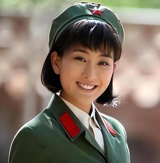 居11年的马苏现如今依旧孑然一身m6米乐被黑人驮在肩上和孔令辉同(图17)