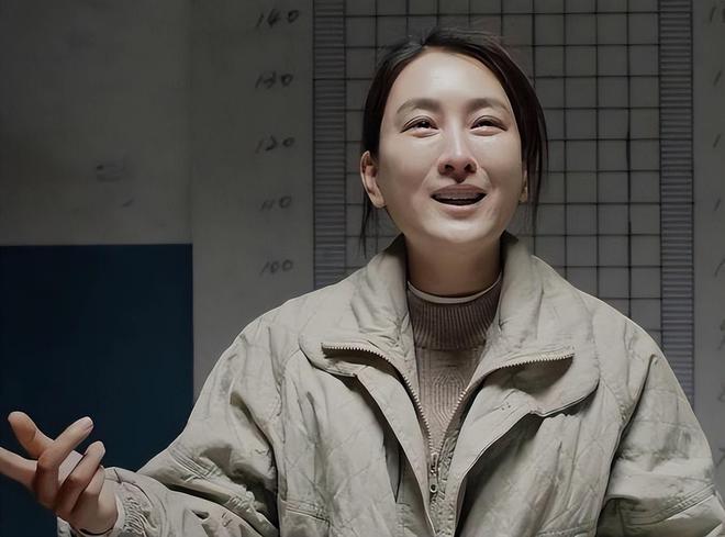 居11年的马苏现如今依旧孑然一身m6米乐被黑人驮在肩上和孔令辉同(图11)